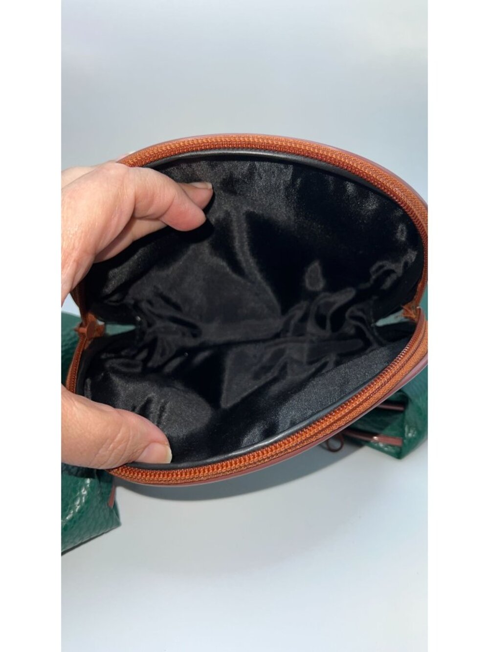 Set Of 4 Green Faux Leather Zip Pouches With Brown Trim - Picture 7 of 7
